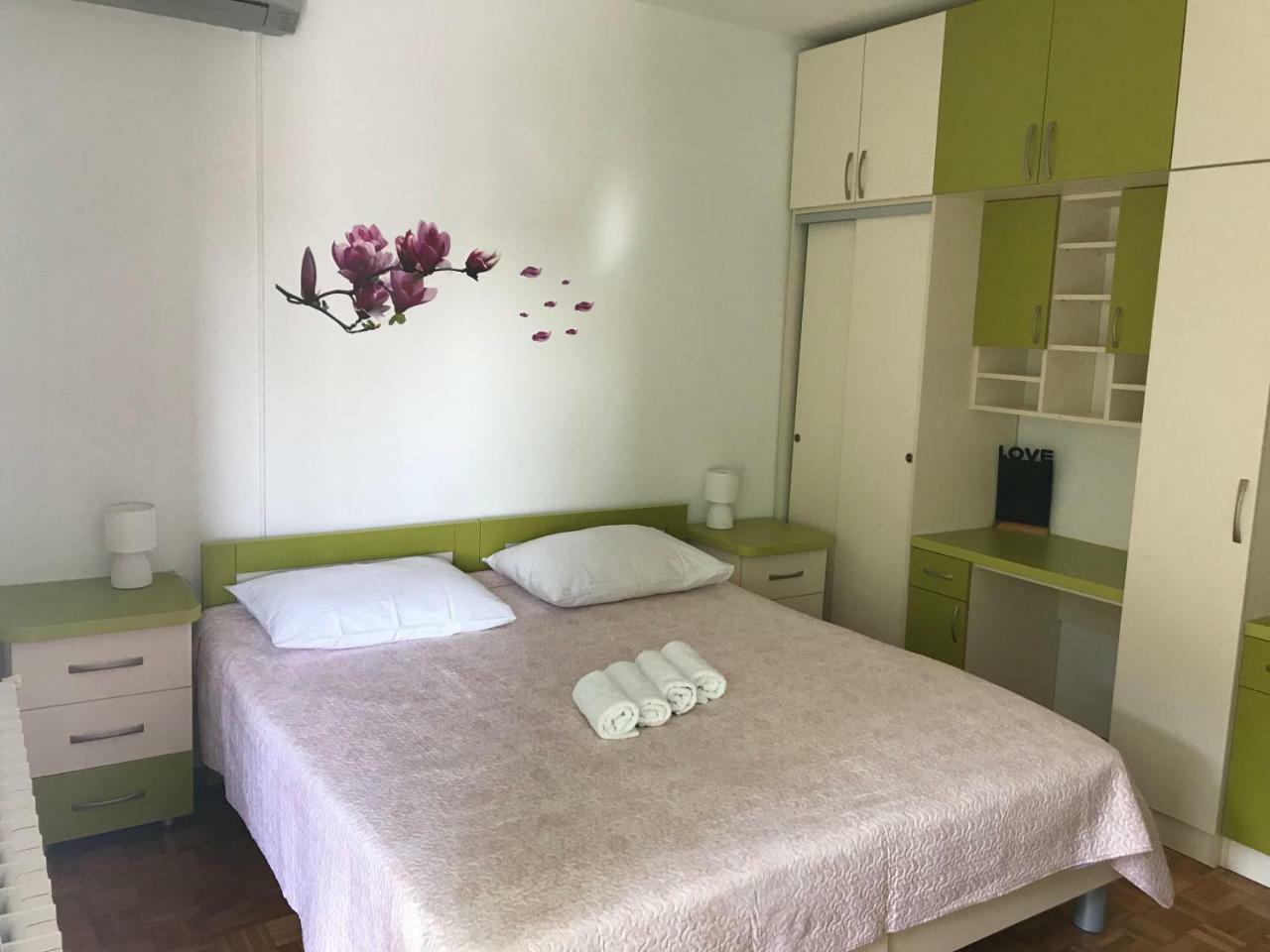 Apartman Ive 스타리그라드 파클레니차 외부 사진