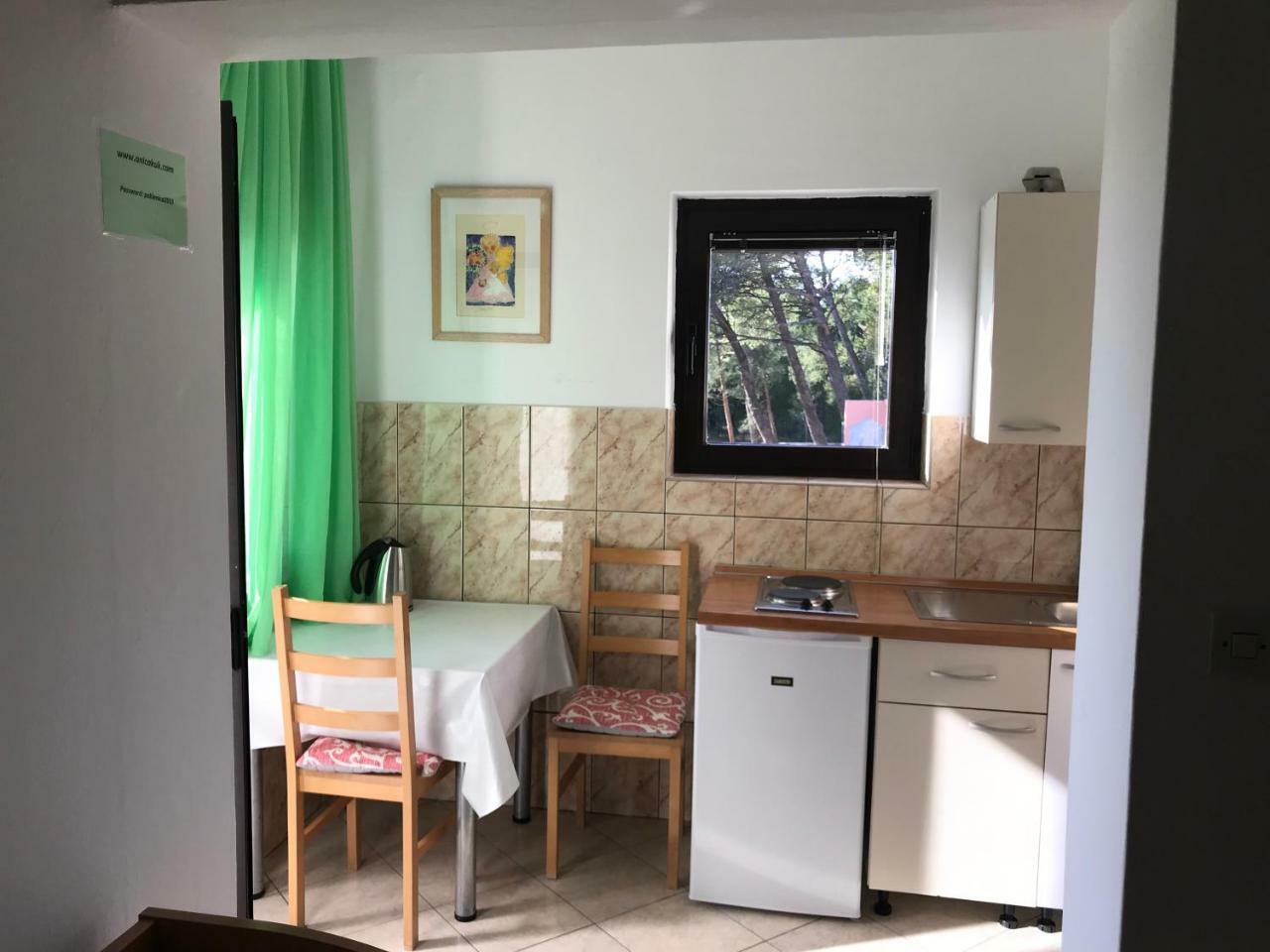 Apartman Ive 스타리그라드 파클레니차 외부 사진