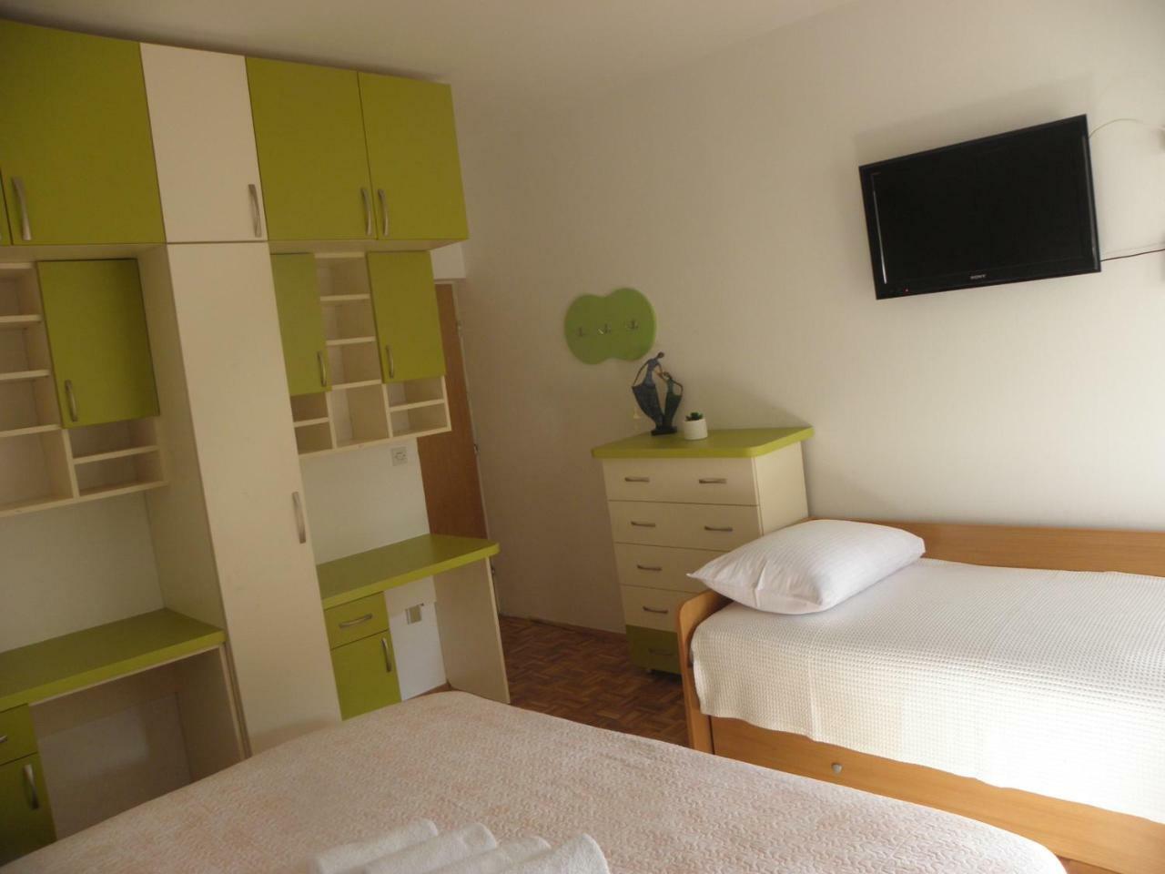 Apartman Ive 스타리그라드 파클레니차 외부 사진
